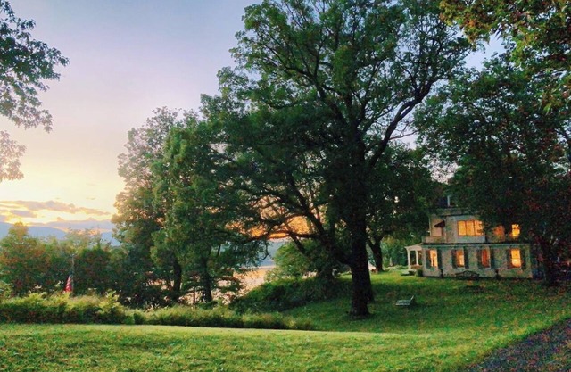 Family Estate, Unique Home: 10 Bedrooms, Riverfront Views, 70ac, Hudson Valley