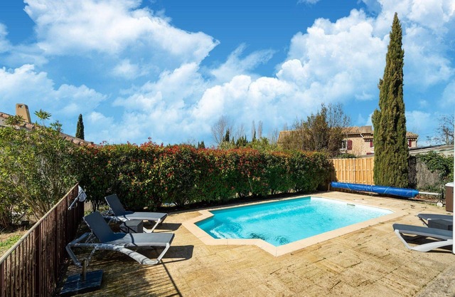 Villa en Montbrun con Piscina y Montañas