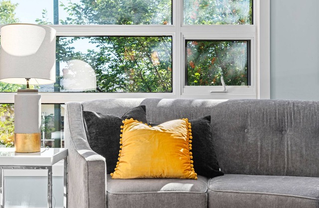 Family-friendly 2 bed/2bath with Stunning Rooftop Patio, BBQ, & Steam Shower!