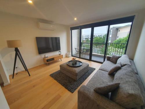 Family Friendly 2BR Townhouse 5mins to Hospital - Hosted by Canstay