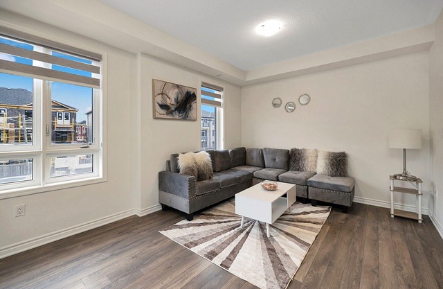 Family-Friendly 3 Bedrooms + 2.5 Bathroom Home Near Mount Pleasant Brampton