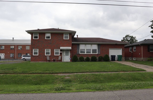 Family-Friendly 3BR/2BA Home w/ Fenced Backyard & Parking