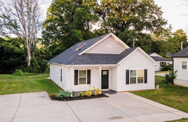 Family-Friendly | 3BR w/ Hot Tub and Games