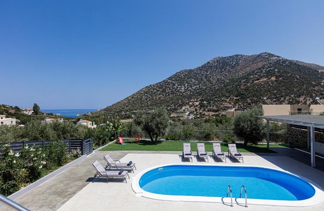 Family Friendly Basilicata Attali villa Private Pool,Children area