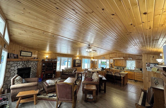 Family-Friendly Cottage with all the Amenities You Need!
