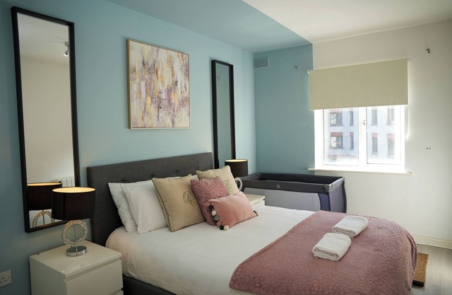 Family-Friendly City Apartment for 5