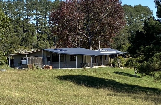 Family friendly cottage, scenic views, ideal for a peaceful & relaxing getaway.