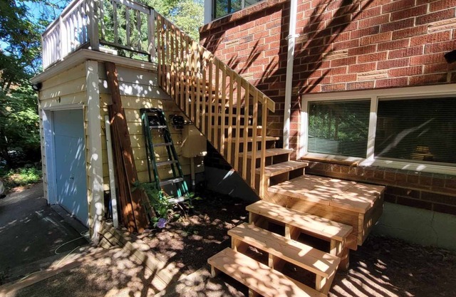 Family friendly furnished three-bedroom home in the Mapleleaf area of Seattle