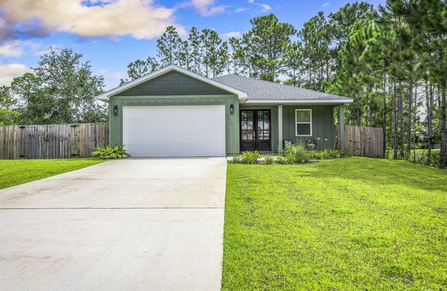 Family friendly "gem" of a home just min away from Navarre and Pensacola Beaches