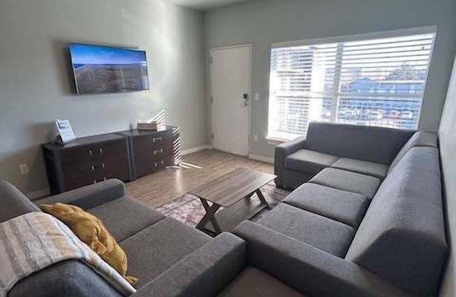 Family-Friendly Getaway, Gym, Parking & Workspaces