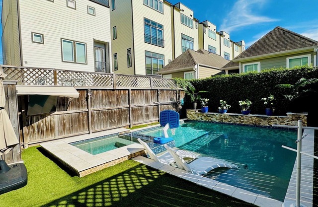 Family-friendly hidden gem w/ pool oasis! Perfect location, close to everything!