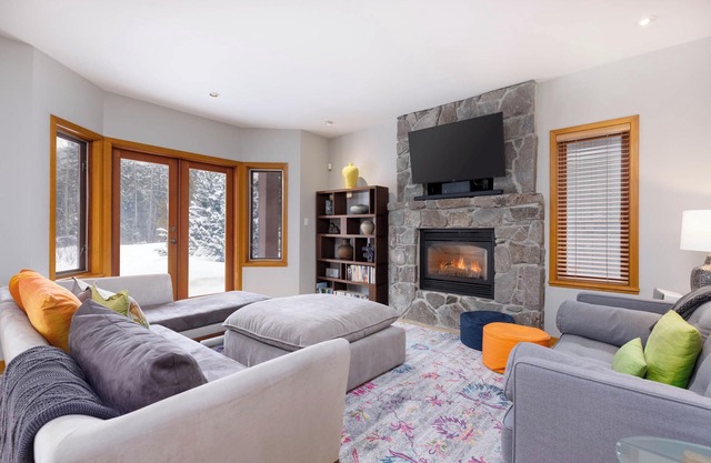 Family-Friendly Home Near X-Country Skiing Trails