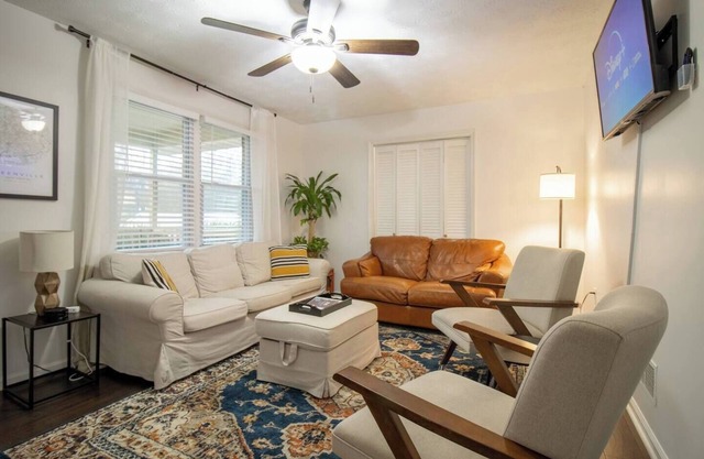 Family Friendly Home & Studio in Taylors by Brick & Home