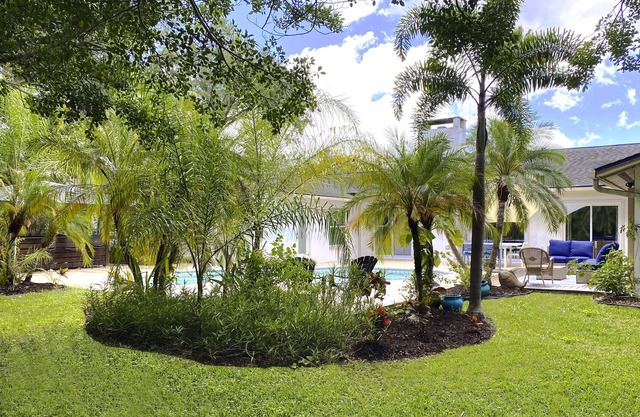 Family friendly house close to Siesta Key with pool