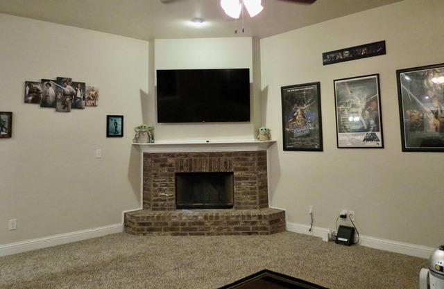 Family-friendly house with unique decoration like Hollywood! close to Texas Tech
