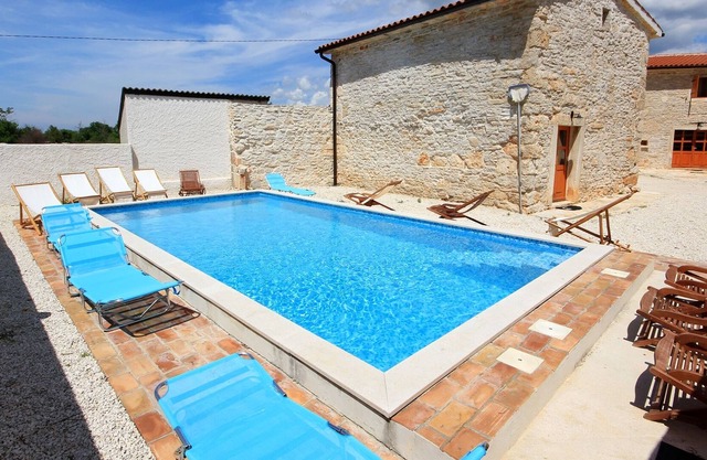 Family friendly house with a swimming pool Orihi, Sredisnja Istra (K-3334)