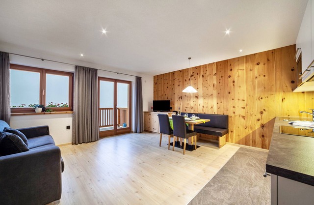 Apartamento vacacional familiar "Residence Kalchgruberhof Bergzirbe" con vistas al lago y Wi-Fi