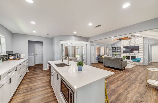 Perfecto para la familia Amplia casa en Central Carrollton, North Dallas