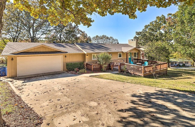 Family-Friendly Lakeview Home w/ Private Yard