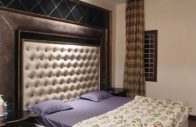 Family friendly avish and luxury stay with open terrace , bar space and jacuzzi