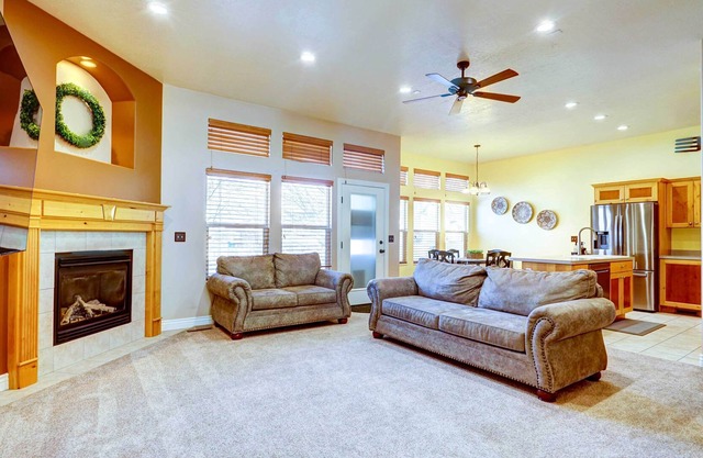 Family-Friendly Layton Home: 2 Mi to Hill AFB