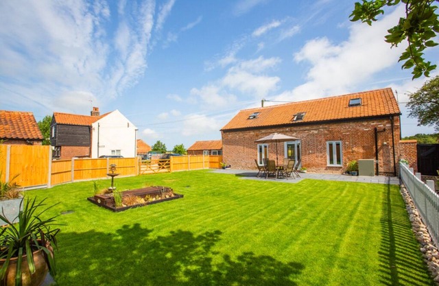 Family-friendly, luxury rental - close to the beach, Norfolk Broads and Norwich