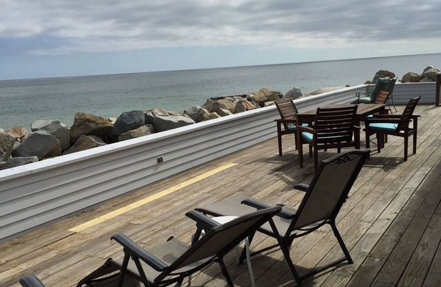 Apto para familias, frente al mar Scituate pasos de la playa
