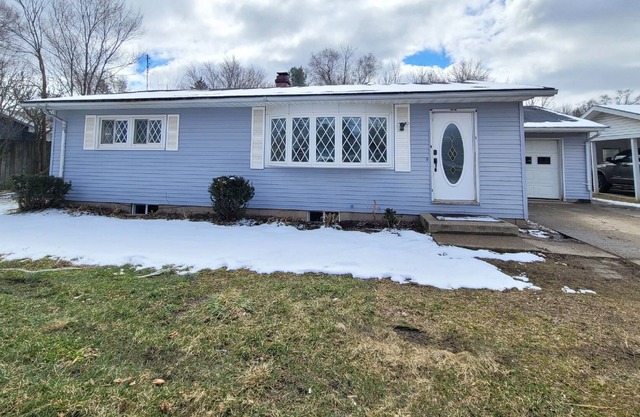 Family friendly, relaxing home just minutes from Elkhart's downtown attractions.