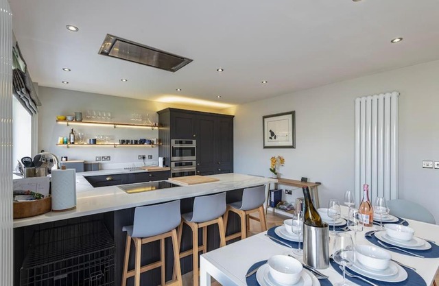 Family-Friendly Retreat between Beach & Mountains