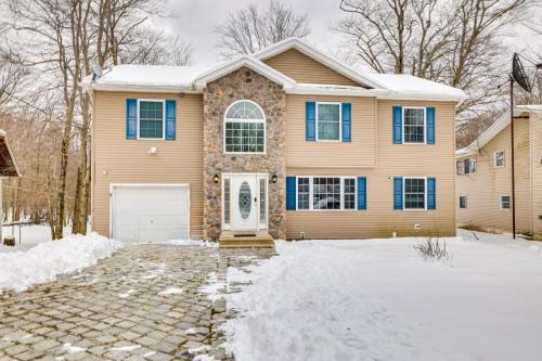 Family-Friendly Tobyhanna Home with Lake Access!