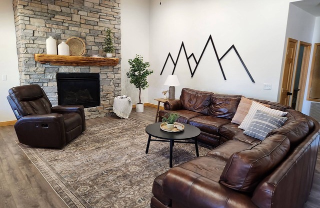 Family Friendly, Air Hockey, Sleeps 14, Fire Pit