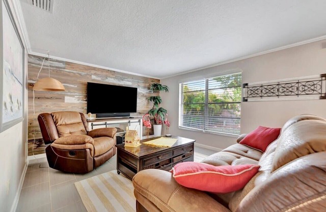 Family-Friendly Home Near Sunset Beach