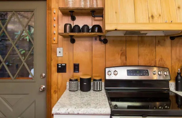 Family Fun Cabin Great Location Pool & Tennis