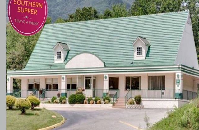 Family Fun in the Mountains, Hot Meals Included!!