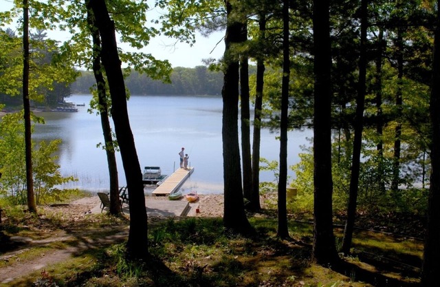 Lake Home. Diversión familiar. Kayaks CENAR. Pontoon Paddle Boat. Pescar. Televisión inteligente. Wi-Fi gratis