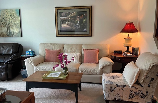 Family-Friendly 3BR Townhome – Sleeps 5, Free Parking, near Harrisburg/Hershey