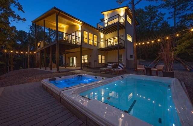 Family Haven Private Pool Pondside Vibes
