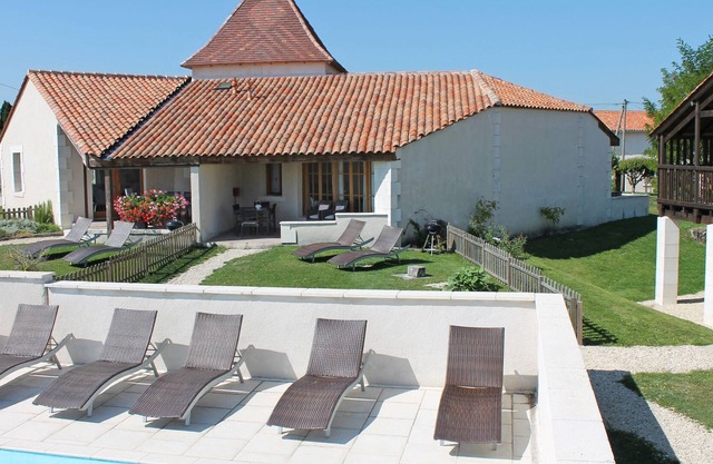 Family Holiday Hamlet - Heated Pools, Golf, Tennis, Creche, 10 mins to beach!