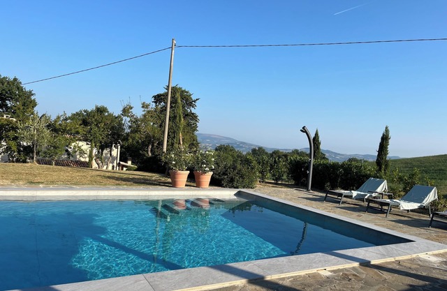 Casa de vacaciones familiar con excelentes vistas, piscina nueva y horno de pizza