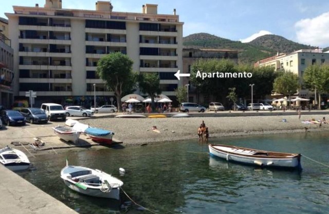 Vacaciones familiares en la Costa Brava, inmejorables vistas a la bahía.
