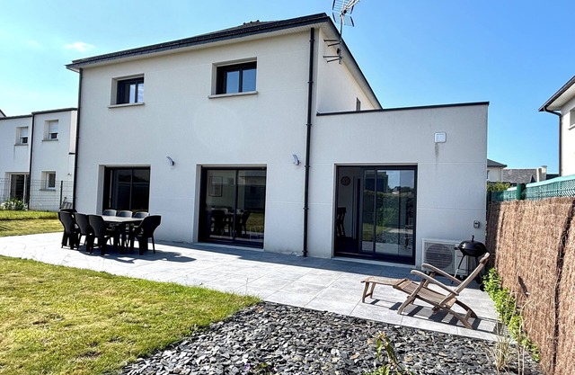 Family home, 4 bedrooms in the center of PORDIC