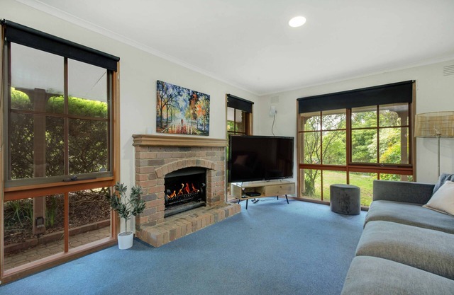 Family Home - 4 mins to beach