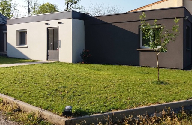 FAMILY HOUSE BETWEEN BORDEAUX, MEDOC and OCEAN