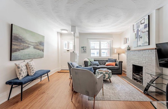 Family Home by the Beach > 3 Beds & Parking