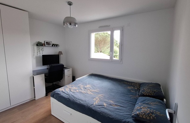 Family home near Nantes with public transport and shops