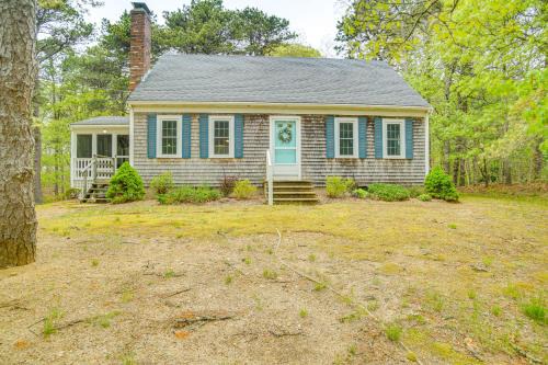 Family Home on Cape Cod Walk to Cooks Brook Beach