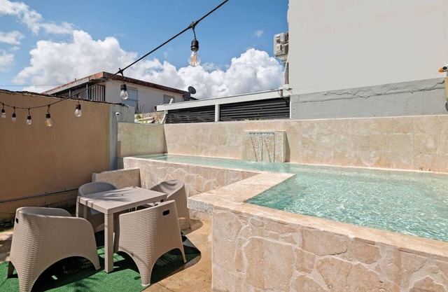 Family Home| Pool|Near to The Airport +Solar Panel