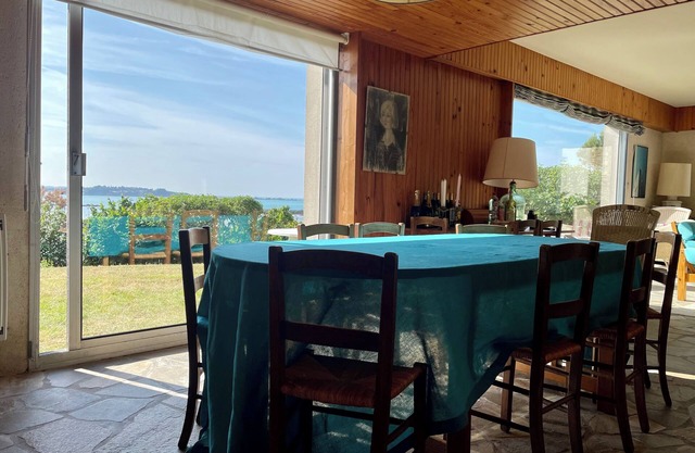Family home with exceptional view in Lancieux, Côtes d'Armor (22).