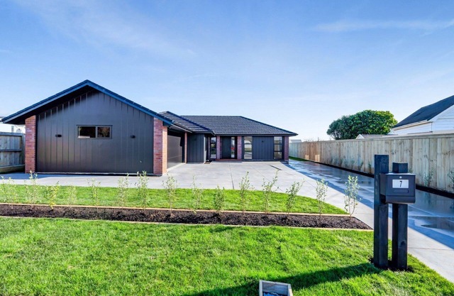 Family home with Game zone and Outdoor fireplace, Sleeps 10.