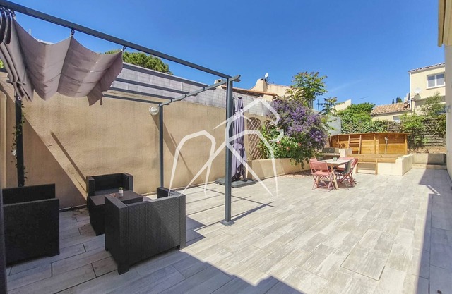 Family home with pool 15mns from the Mediterranean!
